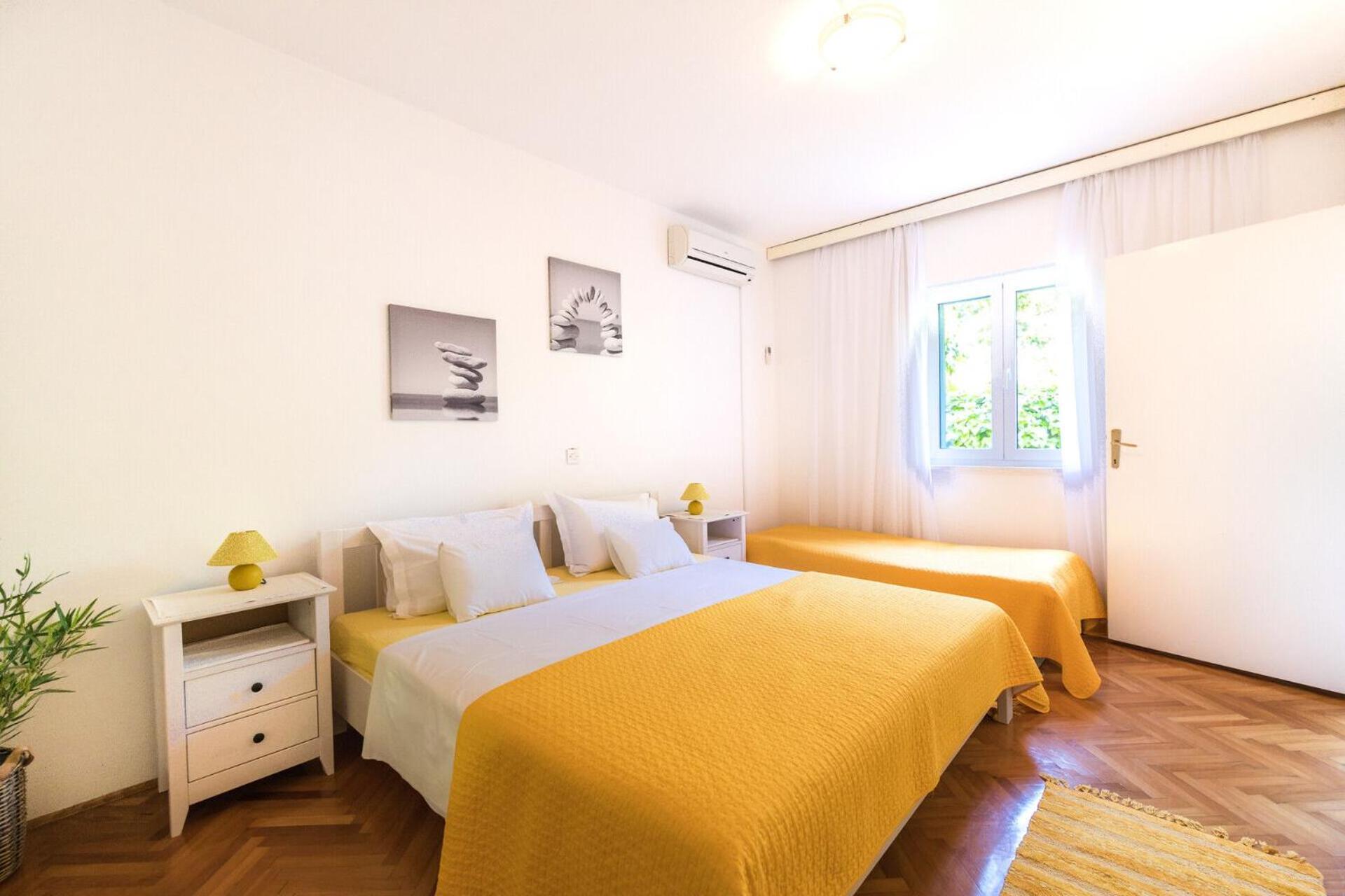 Apartments Seric Vrboska Exterior foto